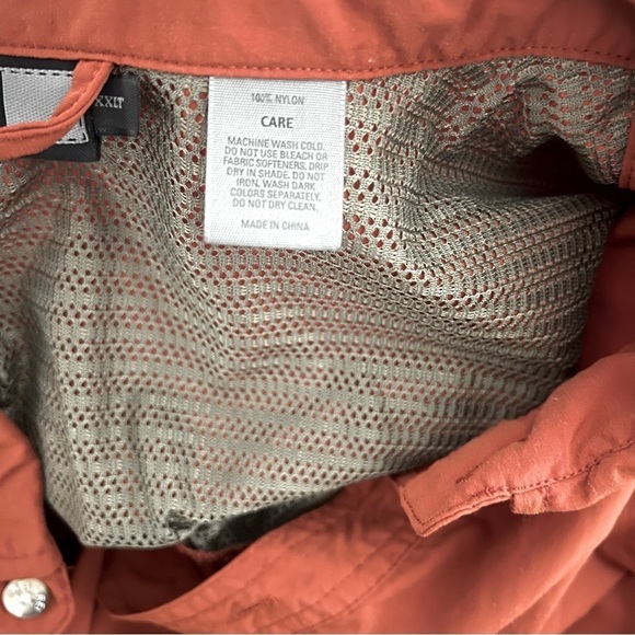 REI Fishing Hiking Shirt XXLT Long Sleeve Pockets Outdoor Interior Mesh UPF 40+ - Picture 11 of 12